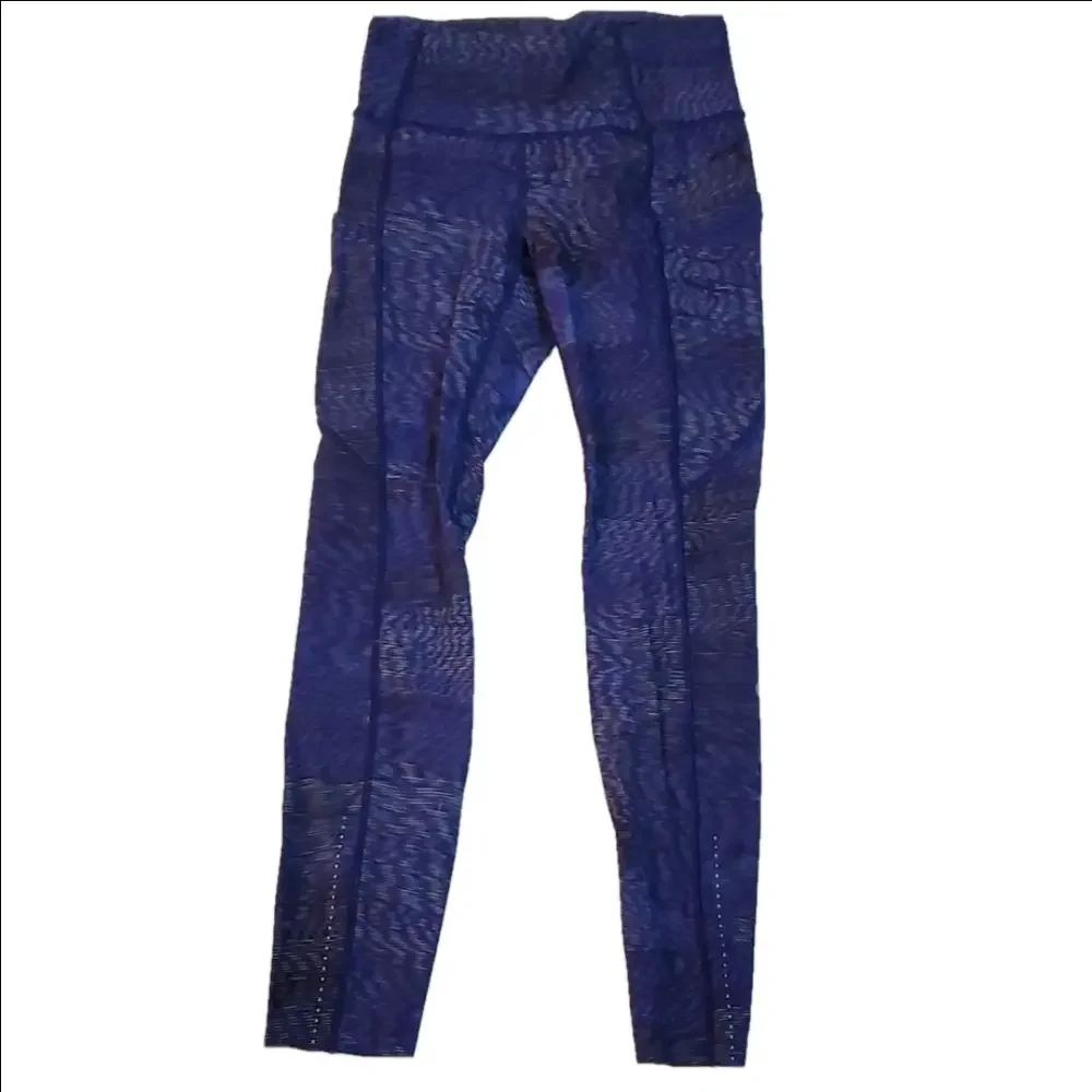 #938 Lululemon leggings size 4 b576.